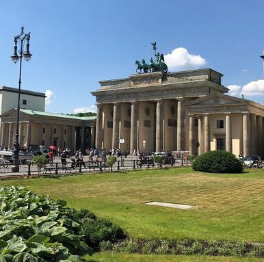 Das Bild zeigt das Brandenburger Tor in Berlin